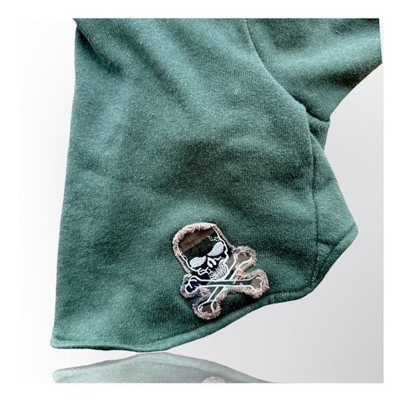 “Mohawk” Doggie Sweater. Size XS - Picture 6 of 10